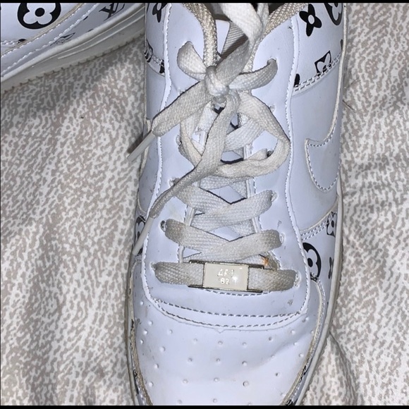 Af1 - Picture 3 of 3